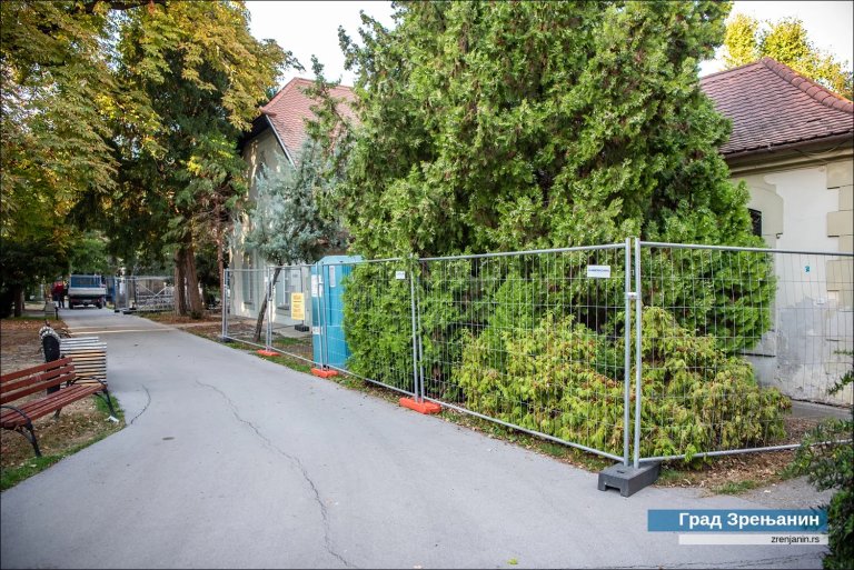 Fotografija: Počeli radovi u Gradskoj bašti